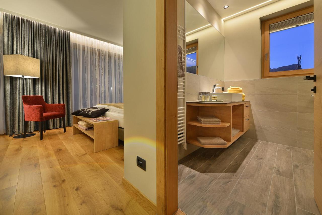 Roberta Loft - Rooms And Apartments Livigno Exterior photo