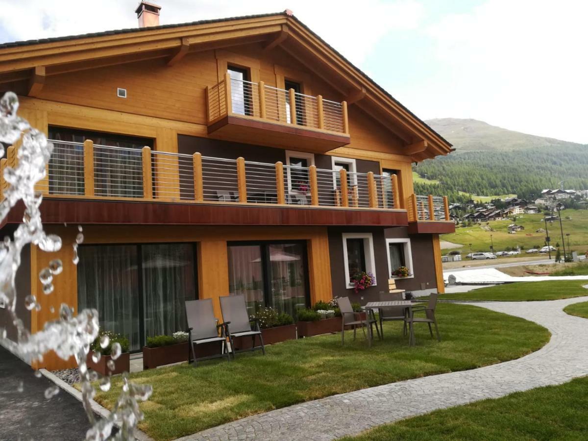 Roberta Loft - Rooms And Apartments Livigno Exterior photo